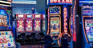 SLT777 live casino dengan dealer cantik secara real-time